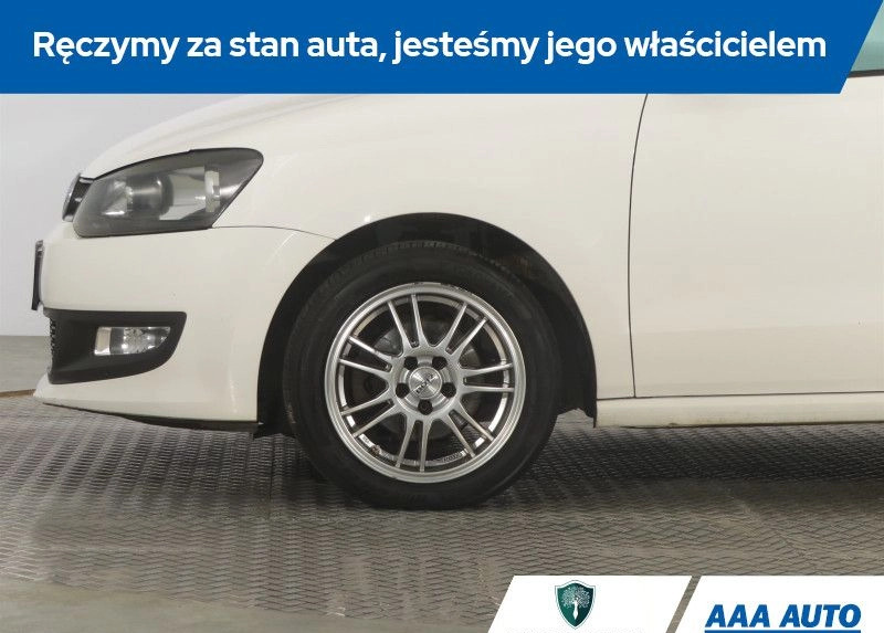 Volkswagen Polo cena 27000 przebieg: 189842, rok produkcji 2012 z Zalewo małe 154